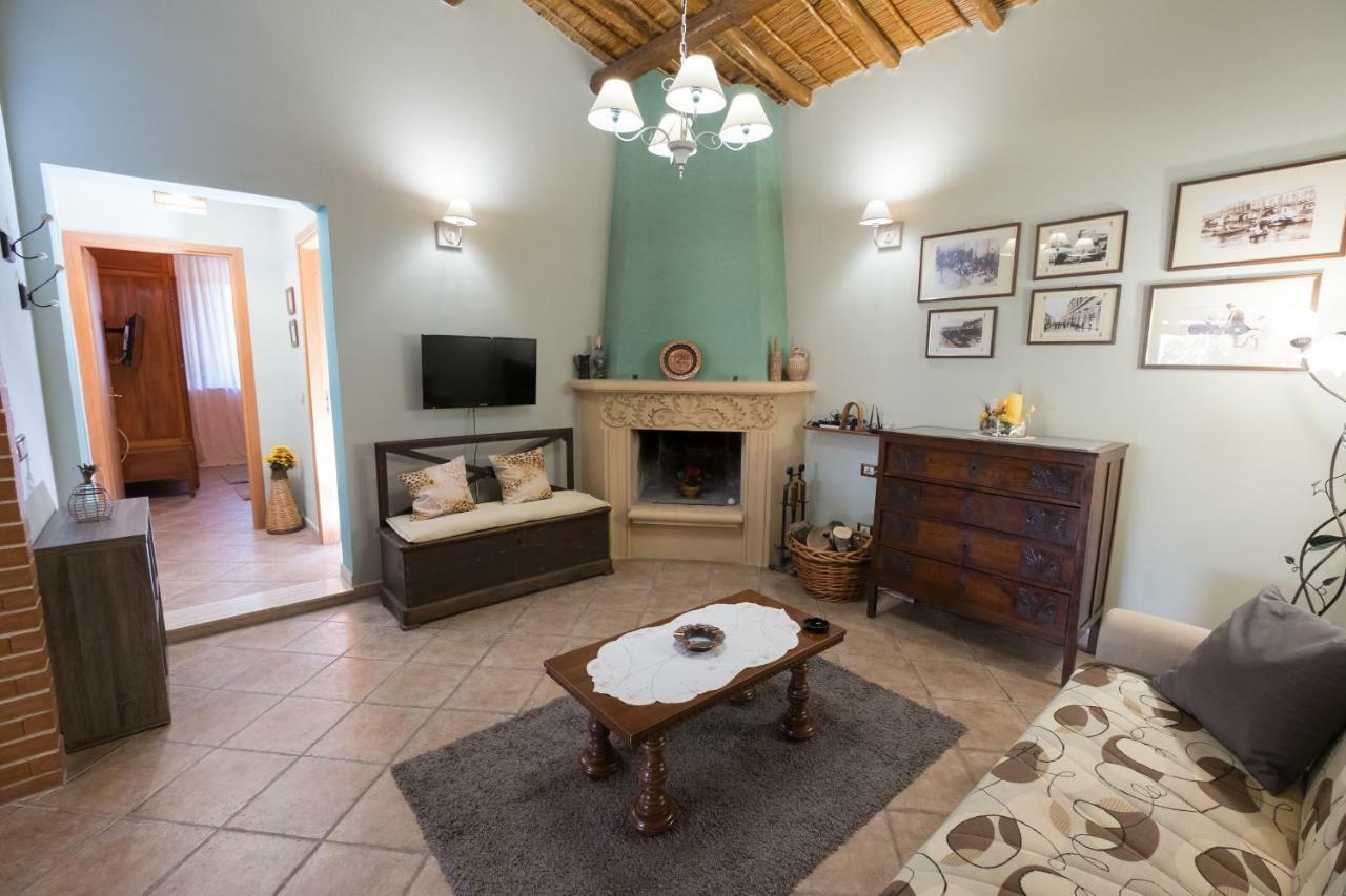 Villa Marinella Augusta Bagian luar foto